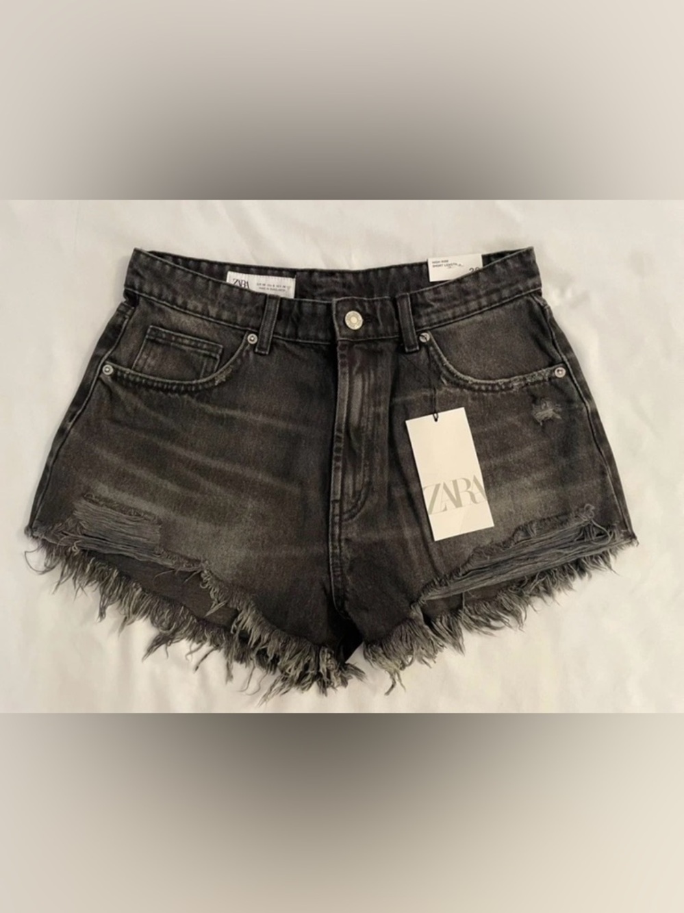 NWT Womens ZARA Brand High Rise Curved Black Denim Shorts~Size 6